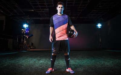 MK体育焦点-乌奈西蒙成球队最粗大腿